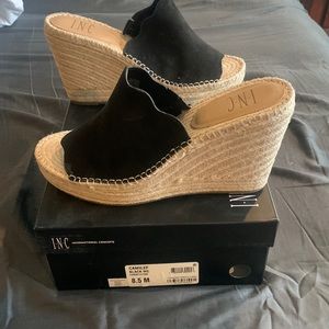 INC Wedges NWT